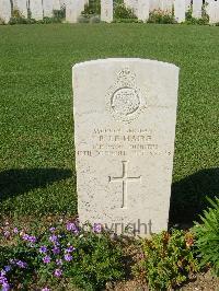 Sangro River War Cemetery - Le Maire, Peter